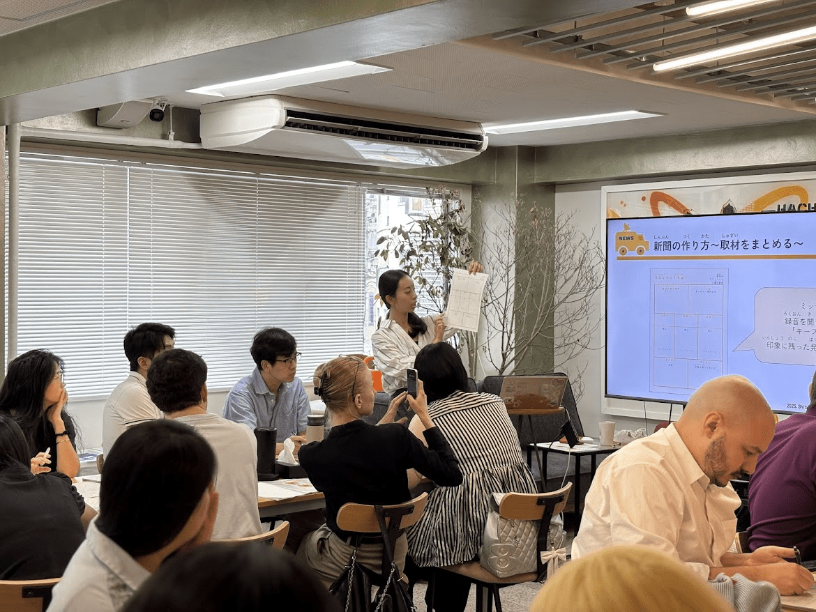 当日、生徒さんの前で授業を進行する大学3年生